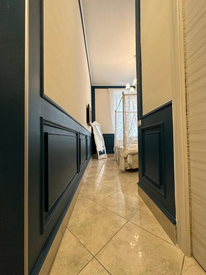 Pantarei 2* Naples